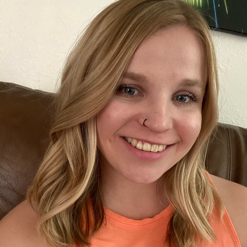 Meet your Posher, Courtney